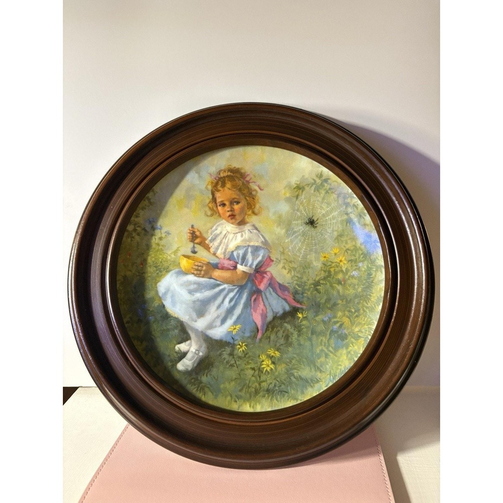 Vintage 1981 Reco Plate "Little Miss Muffet"
